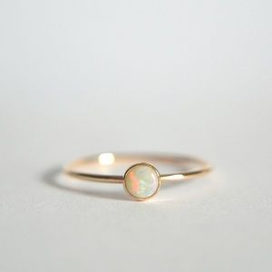 14k yellow gold AAA Natural Opal Ring, size 6.5